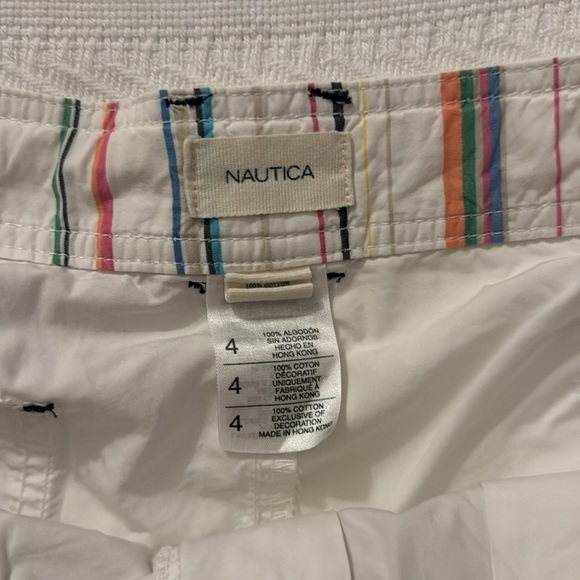 NAUTICA WOMEN’S WHITE SHORTS - Picture 3 of 3